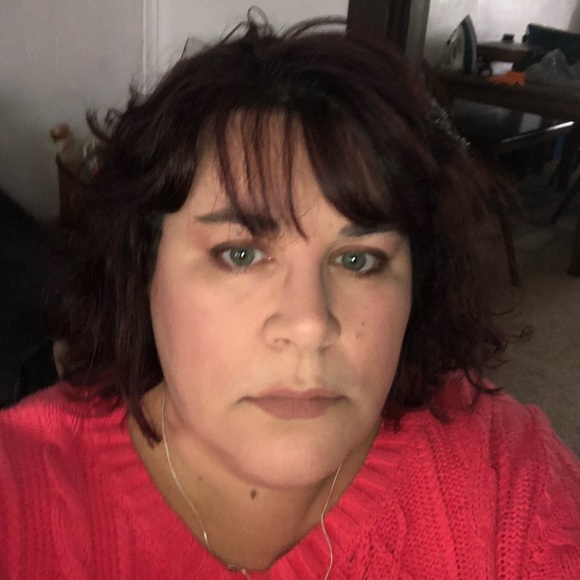 Meet your Posher, Gretchen - Picture 1 of 1